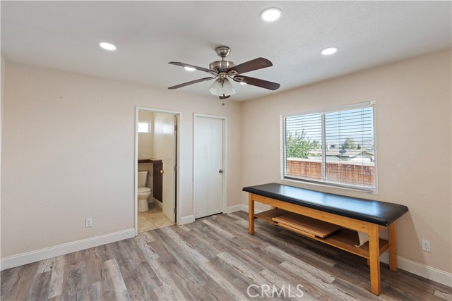 Detail Gallery Image 13 of 45 For 23859 South Rd, Apple Valley,  CA 92307 - 4 Beds | 2 Baths