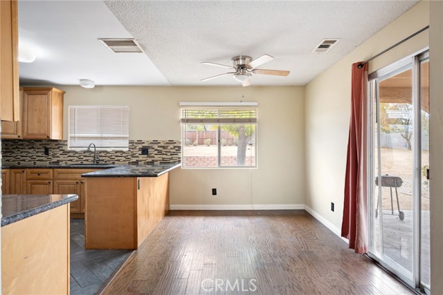 Detail Gallery Image 12 of 45 For 58129 Pueblo Trail, Yucca Valley,  CA 92284 - 3 Beds | 2 Baths