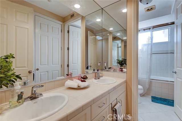 33 Sage Lane, Bell Canyon CA: https://media.crmls.org/medias/a9691c63-8a95-4b8f-a77a-3504e07c02ba.jpg