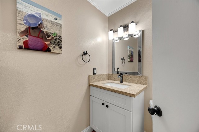 Detail Gallery Image 8 of 19 For 19836 White Spring Lane, Yorba Linda,  CA 92886 - 3 Beds | 2 Baths