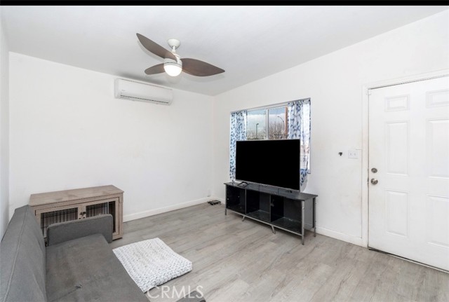 Detail Gallery Image 6 of 9 For 823 E Mill, San Bernardino,  CA 92408 - 3 Beds | 1 Baths