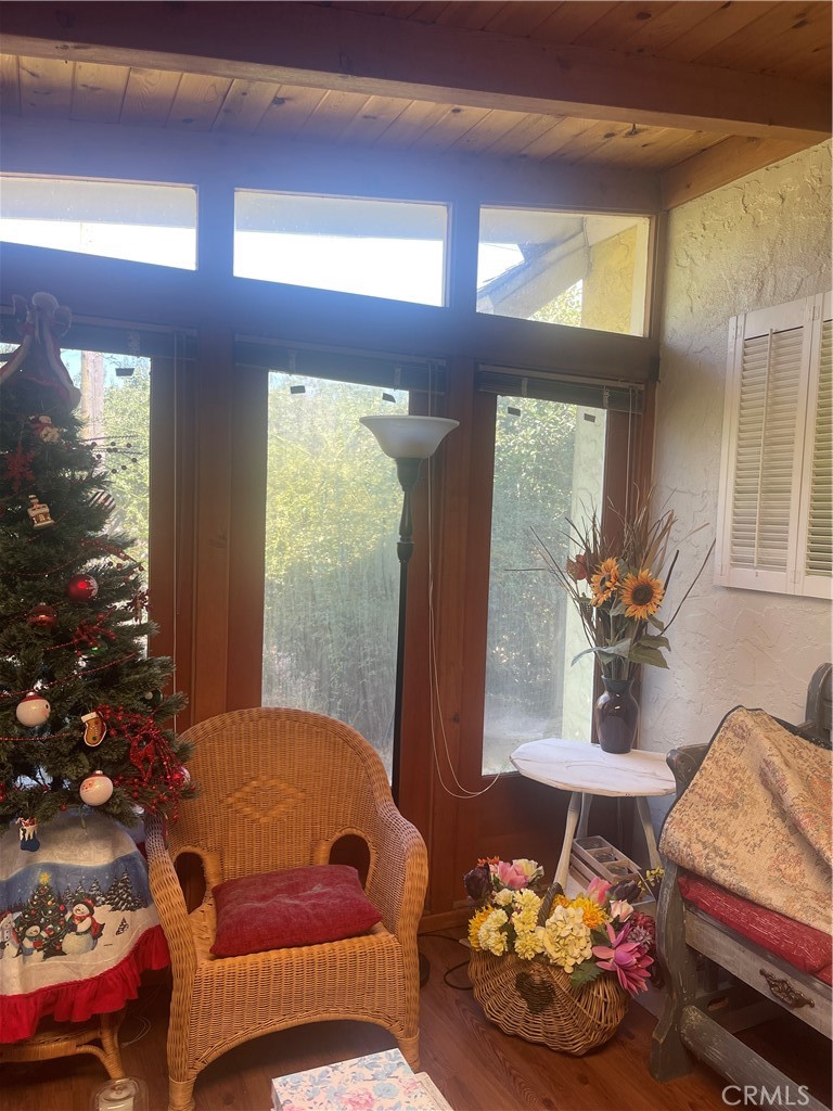 https://media.crmls.org/medias/a96c9762-792a-49c0-b034-030fa3682dac.jpg?preset=X-Large