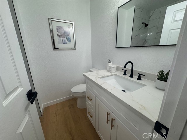 Detail Gallery Image 9 of 21 For 20559 Lisa Gail Dr, Saugus,  CA 91350 - 4 Beds | 2 Baths