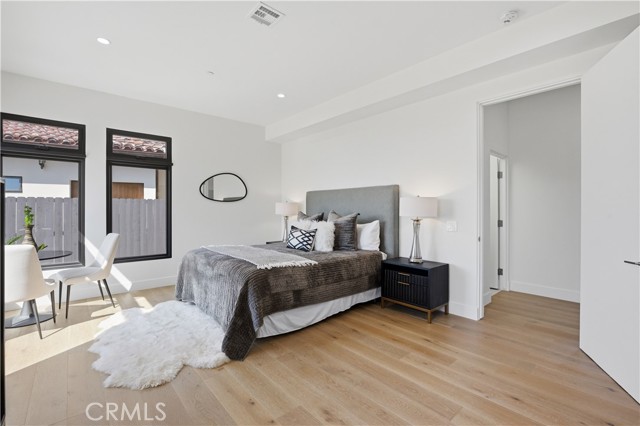 Detail Gallery Image 49 of 72 For 5108 Gordon Ln, San Diego,  CA 92109 - 4 Beds | 5/1 Baths