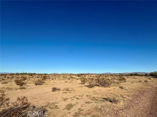 Detail Gallery Image 8 of 12 For 32467 Lakeview, Newberry Springs,  CA 92365 - – Beds | – Baths