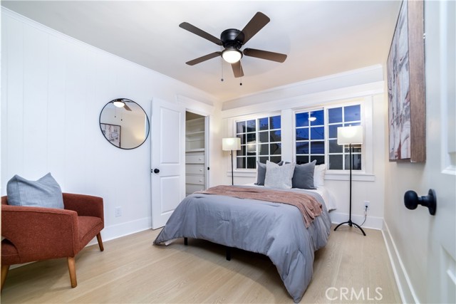 748 N Kenmore, Los Angeles CA: https://media.crmls.org/medias/a96d673c-ccd4-4c1a-a23d-eafa22fba03e.jpg
