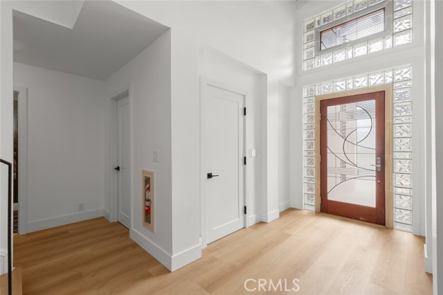 22224 Reynolds Drive, Torrance CA: https://media.crmls.org/medias/a96e49b7-7265-4b52-befe-a963640b817f.jpg