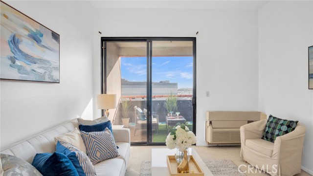 Detail Gallery Image 2 of 32 For 222 S Central #432,  Los Angeles,  CA 90012 - 1 Beds | 1 Baths