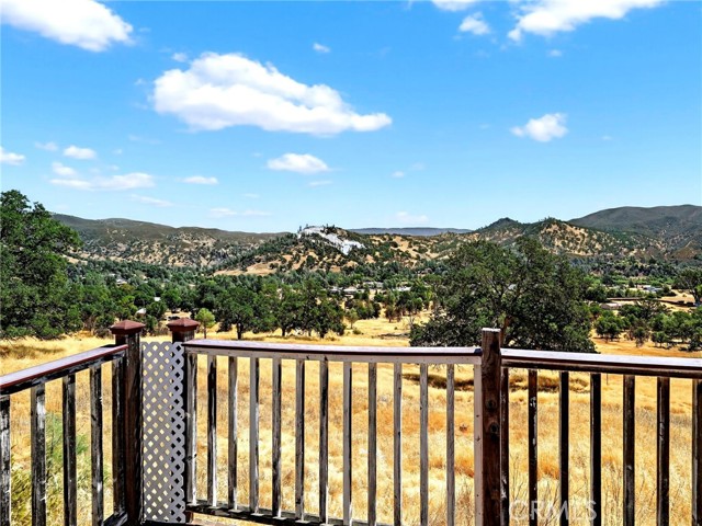 2564 Indian Hill Road, Clearlake Oaks CA: https://media.crmls.org/medias/a97052c7-970a-45f2-9955-33838e4fca6e.jpg