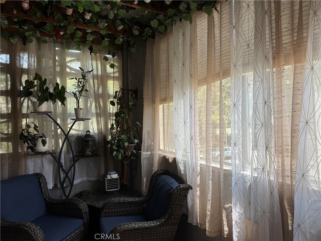 https://media.crmls.org/medias/a970672f-e32a-4b8f-81f8-6c8e4b58df19.jpg?preset=X-Large