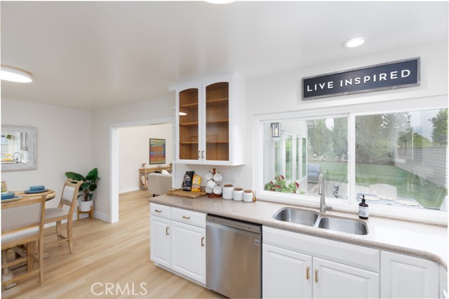24595 Alcoba Drive, Mission Viejo CA: https://media.crmls.org/medias/a970a09d-51d0-4f0f-8bdf-146841881cd2.jpg