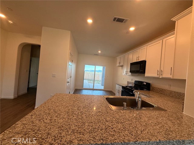 Detail Gallery Image 27 of 28 For 1105 E Orange St, Avenal,  CA 93204 - 4 Beds | 2 Baths