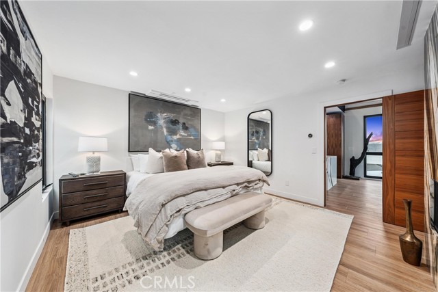 1264 Ozeta Terrace, West Hollywood CA: https://media.crmls.org/medias/a9713fd7-895f-402b-9dd8-582d3ea33d8c.jpg