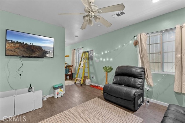 Detail Gallery Image 5 of 16 For 4415 Mettler St, Los Angeles,  CA 90011 - – Beds | – Baths