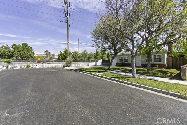 Detail Gallery Image 44 of 44 For 1832 N Brighton, Burbank,  CA 91506 - 2 Beds | 1 Baths