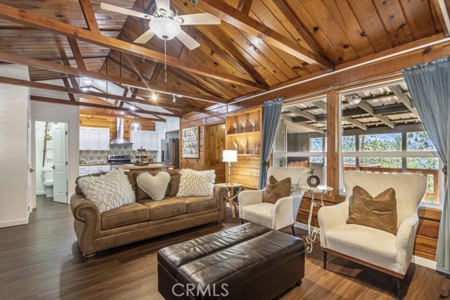 35853 Sierra Linda Drive, Wishon CA: https://media.crmls.org/medias/a97180a1-63df-4b33-b14e-d86df44ede1f.jpg