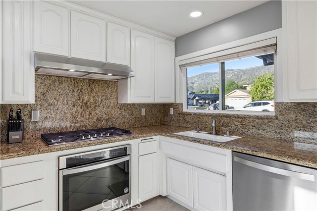 Detail Gallery Image 13 of 64 For 2178 Cheam Ave, Simi Valley,  CA 93063 - 3 Beds | 2 Baths