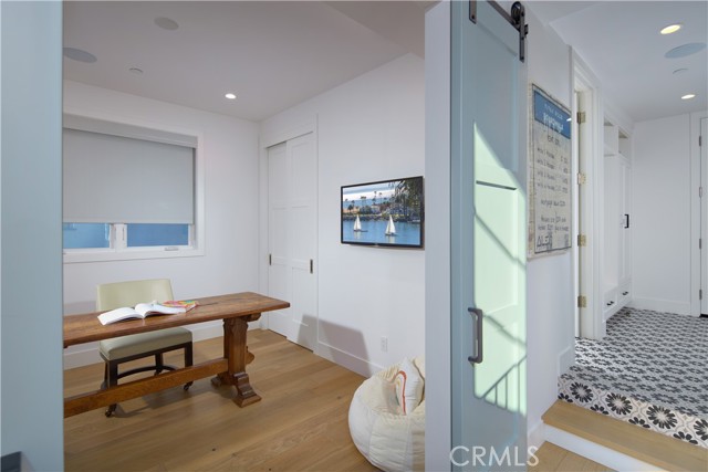 Detail Gallery Image 11 of 30 For 418 Larkspur, Corona Del Mar,  CA 92625 - 4 Beds | 4 Baths