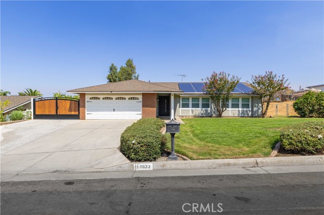 8633 Chifney Ln, Jurupa Valley, CA 92509