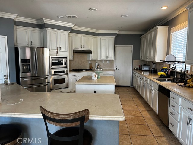 1125 Yasment Street, Corona, CA, 92879 1125 Yasment Street, Corona, CA, 92879
