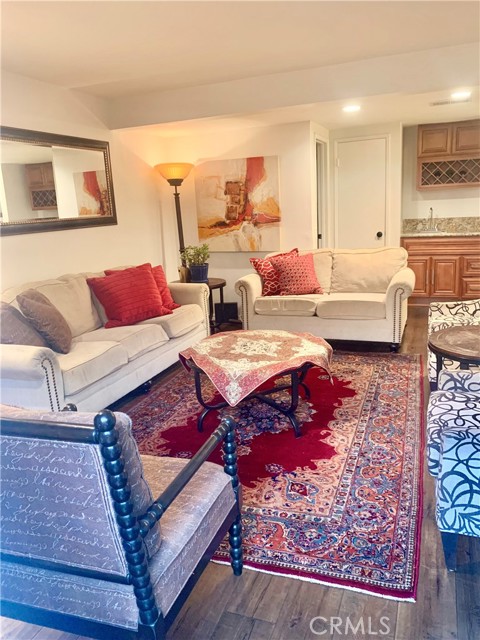 515 Meyer Lane, Redondo Beach, California 90278, 2 Bedrooms Bedrooms, ,1 BathroomBathrooms,Residential,Sold,Meyer,PW21191268