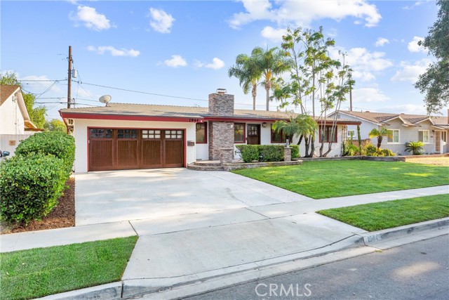 Detail Gallery Image 3 of 39 For 1944 W Lullaby Ln, Anaheim,  CA 92804 - 3 Beds | 2/1 Baths