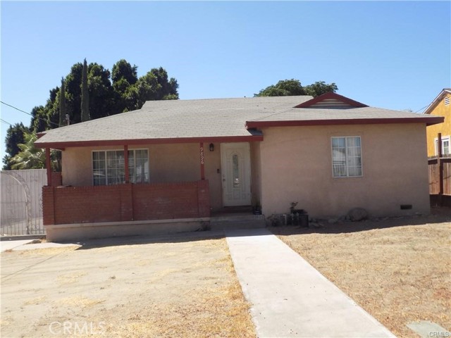 9896 Cypress Avenue, Fontana CA: https://media.crmls.org/medias/a975adfa-1146-40ed-9bae-a92fba0623b1.jpg