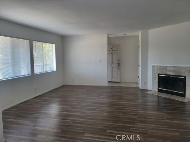 Detail Gallery Image 3 of 16 For 923 E Ocean Bld #7,  Long Beach,  CA 90802 - 2 Beds | 2 Baths