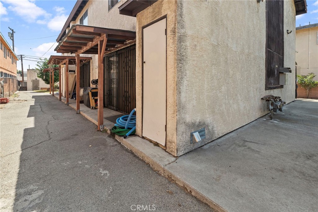 MLS #OC25222143 image #40