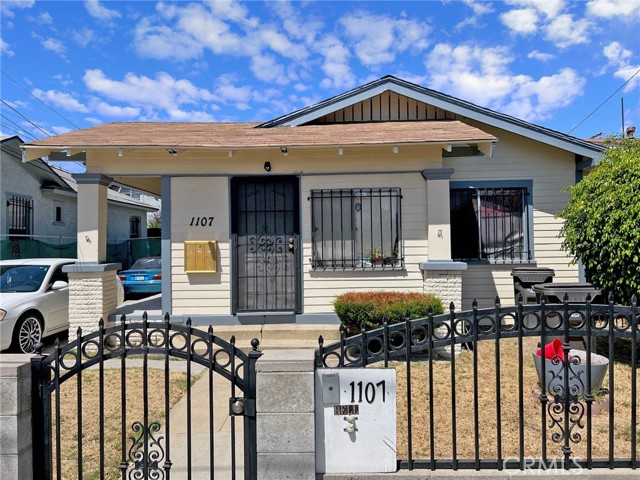 Detail Gallery Image 3 of 15 For 1107 Mahanna Ave, Long Beach,  CA 90813 - – Beds | – Baths