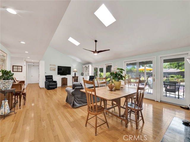 Detail Gallery Image 9 of 40 For 23962 Crosson Dr, Woodland Hills,  CA 91367 - 3 Beds | 2 Baths