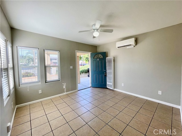 Detail Gallery Image 4 of 15 For 16773 Randall Ave a,  Fontana,  CA 92335 - 2 Beds | 1 Baths