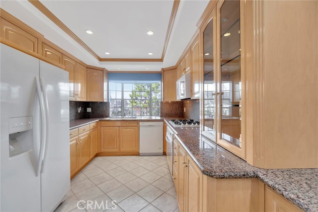 Image 9 of 54 For 2728 Hilltop Drive 62