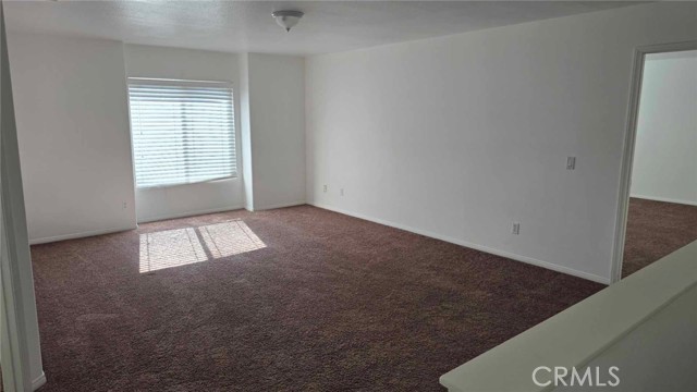 Detail Gallery Image 6 of 11 For 15792 Barrel Cactus Ln, Victorville,  CA 92394 - 3 Beds | 2/1 Baths