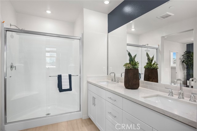 Detail Gallery Image 10 of 14 For 729 E. Route 66, Glendora,  CA 91740 - 2 Beds | 2/1 Baths