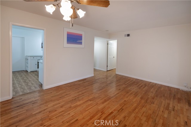 Detail Gallery Image 4 of 46 For 25207 Doria Ave, Lomita,  CA 90717 - 3 Beds | 2 Baths