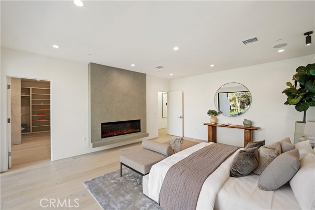 10840 Queensland, Los Angeles CA: https://media.crmls.org/medias/a979bf94-2291-4fe0-9e7a-ef6c8b79b8f4.jpg
