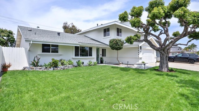2737 Lorenzo Avenue, Costa Mesa CA: https://media.crmls.org/medias/a97a8501-5faf-49f5-8567-52de467b170e.jpg