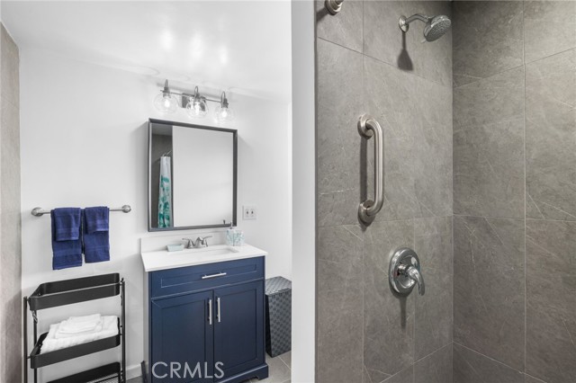 2702 Worthington Avenue, Bakersfield CA: https://media.crmls.org/medias/a97b4514-82f3-4b99-a0d1-e0fcdcdbb1ec.jpg