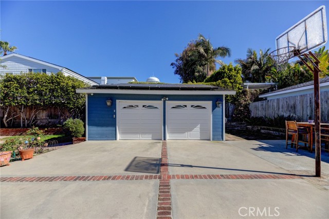 1330 8th Street, Manhattan Beach, California 90266, 4 Bedrooms Bedrooms, ,2 BathroomsBathrooms,Residential,Sold,8th,SB23019373