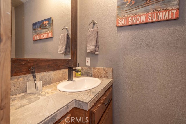 Detail Gallery Image 14 of 28 For 41873 Switzerland Dr #10,  Big Bear Lake,  CA 92315 - 2 Beds | 2/1 Baths