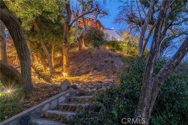 1812 Linda Vista Avenue, Pasadena CA: https://media.crmls.org/medias/a97bc724-eb93-4d5a-b44b-53e63bd70728.jpg