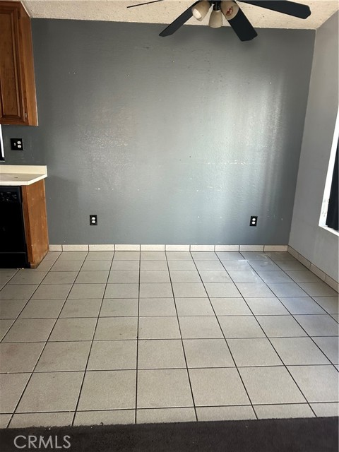 Detail Gallery Image 5 of 5 For 12192 Pluto Dr, Victorville,  CA 92392 - 1 Beds | 1 Baths