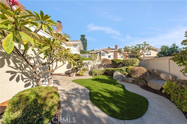 45 Cedarlake, Irvine CA: https://media.crmls.org/medias/a97c549a-82e4-40c7-92c6-df3172663918.jpg