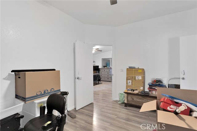 27320 Rodeo Road, Helendale CA: https://media.crmls.org/medias/a97c7e77-d3d0-4ff3-8cea-e1c6a36453f1.jpg