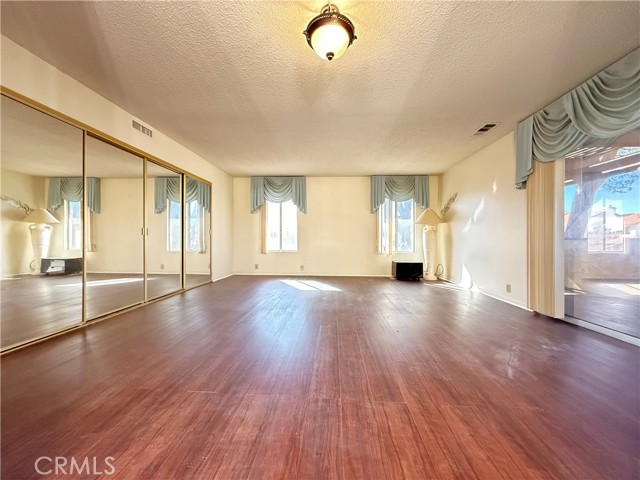 Detail Gallery Image 14 of 16 For 27595 Silver Lakes Pkwy, Helendale,  CA 92342 - 3 Beds | 2/1 Baths