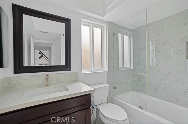 1300 Antigua Way, Newport Beach CA: https://media.crmls.org/medias/a97d2862-e2d5-4ba2-8a85-d4afb3f822e8.jpg