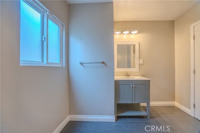 Detail Gallery Image 18 of 41 For 5709 E Beverly Bld, Los Angeles,  CA 90022 - 4 Beds | 2 Baths