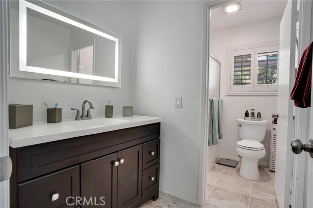 Detail Gallery Image 14 of 20 For 28141 Royal Rd, Castaic,  CA 91384 - 3 Beds | 2/1 Baths