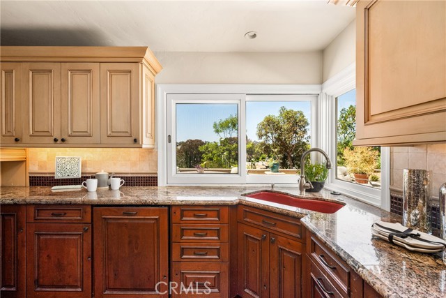 26811 Via Matador, Mission Viejo CA: https://media.crmls.org/medias/a97e3e8a-a7d3-4671-ae8f-8693239d4c1b.jpg